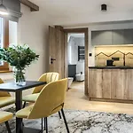 Szlakami 5 Dolin - Obok Doliny Strazyskiej - Sauna I Parking Gratis! זקופאנה